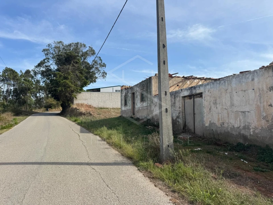 Moradia T2 para Venda em Alvorninha Foto 8