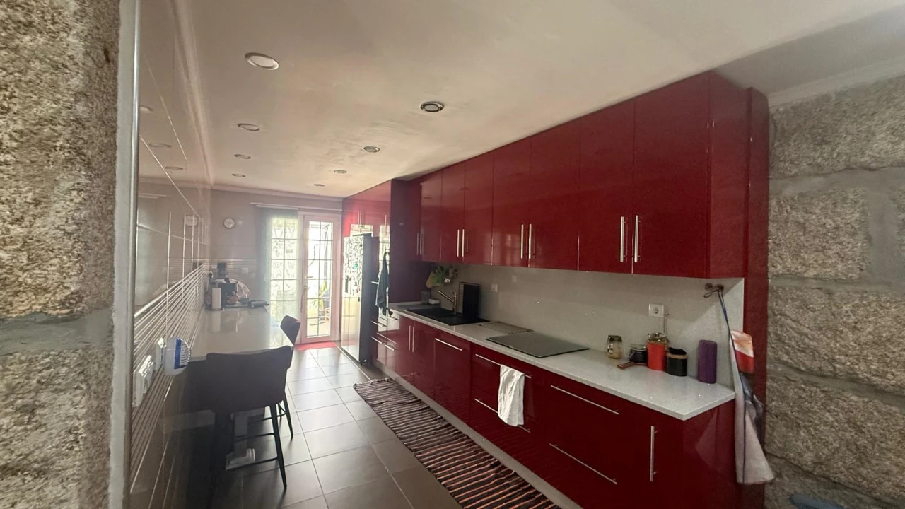 Moradia T3 para Venda em Vilarelhos Foto 9