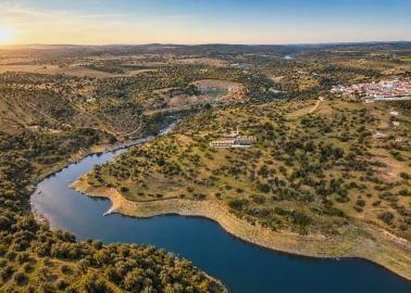 Terreno para Venda em Santa Maria do Castelo e Santiago e Santa Susana