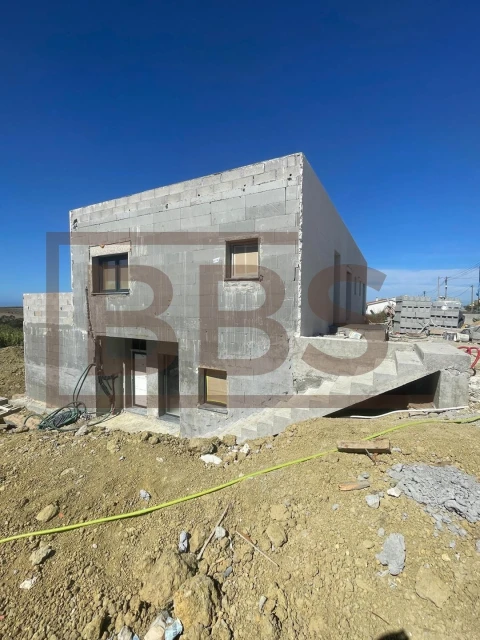 Moradia T5 para Venda em Agualva e Mira-Sintra