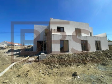 Moradia T5 para Venda em Agualva e Mira-Sintra