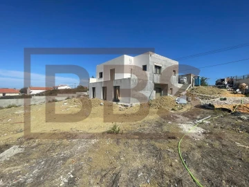 Moradia T5 para Venda em Agualva e Mira-Sintra