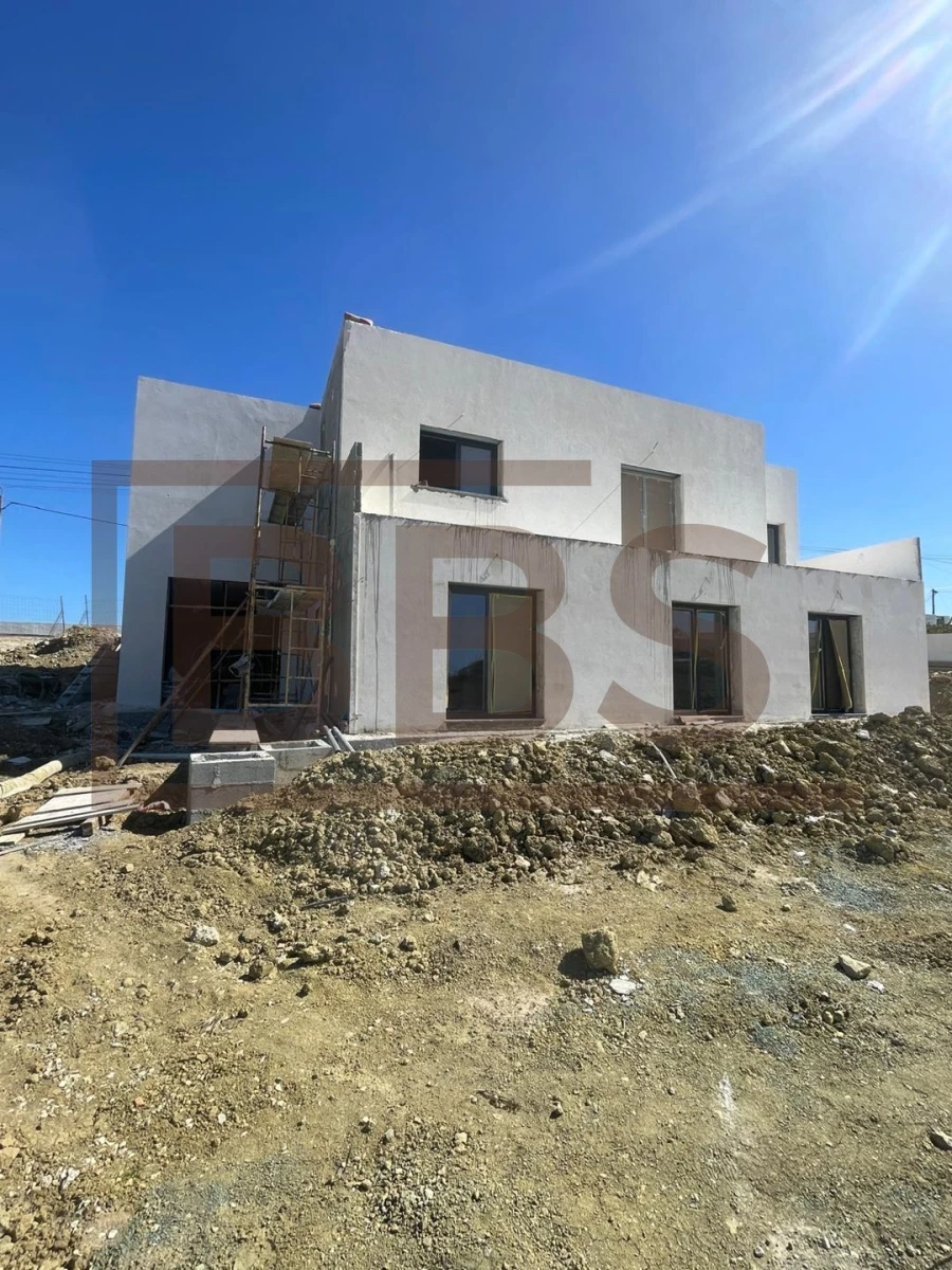 Moradia T5 para Venda em Agualva e Mira-Sintra Foto 22