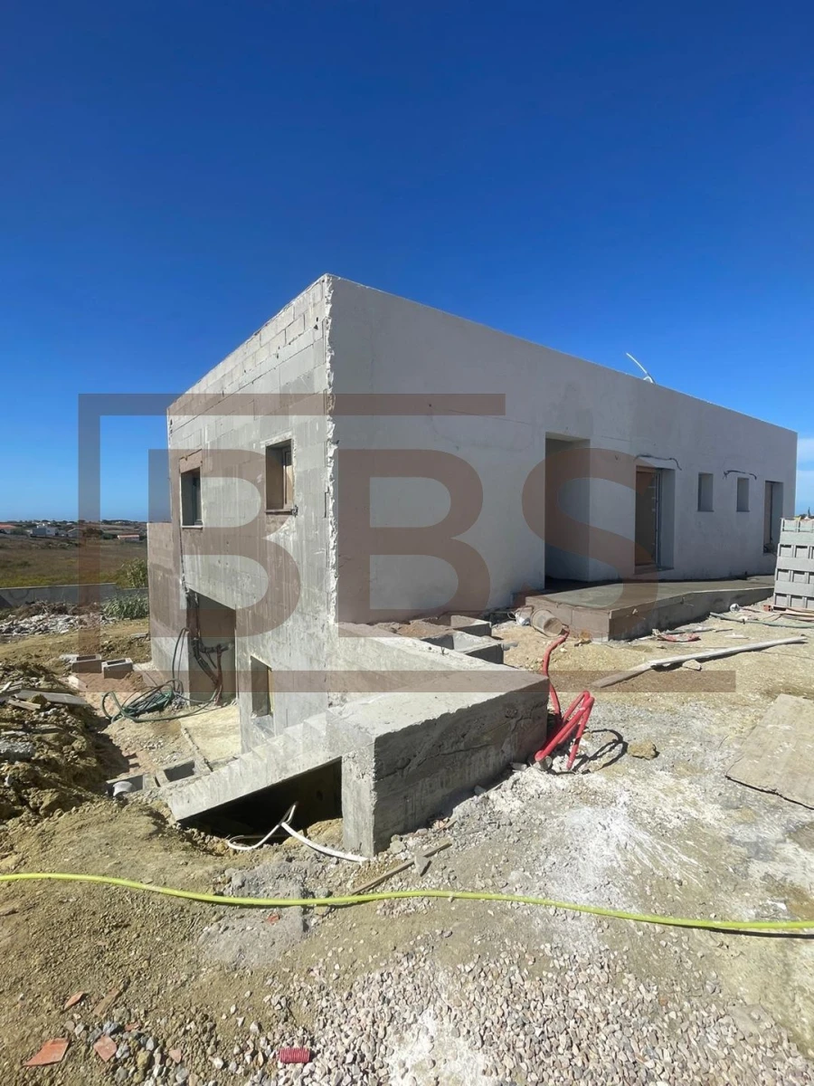 Moradia T5 para Venda em Agualva e Mira-Sintra Foto 5