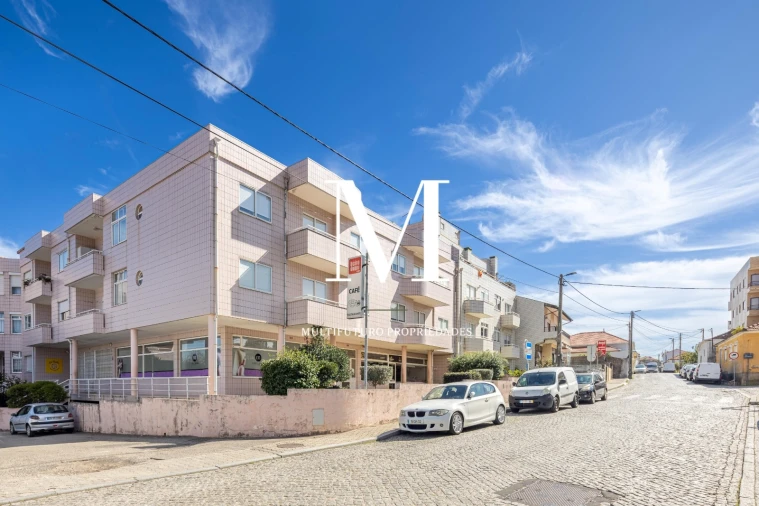 Negócio para Arrendamento em Valadares Foto 4