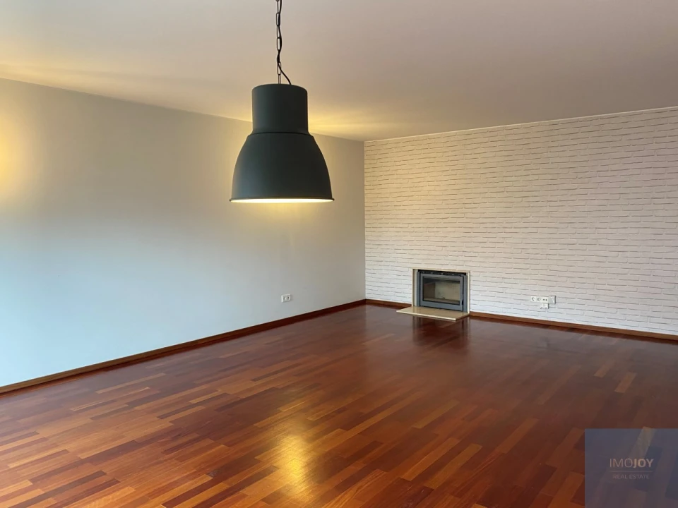 Apartamento T3 para Arrendamento em Ramalde Foto 4