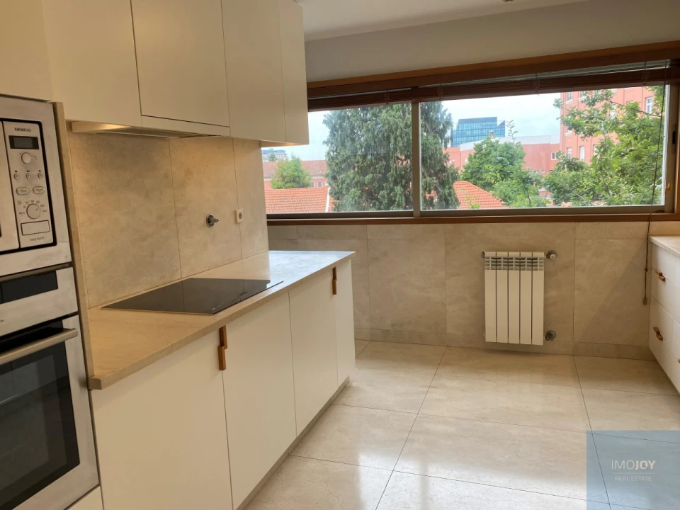 Apartamento T3 para Arrendamento em Ramalde Foto 6