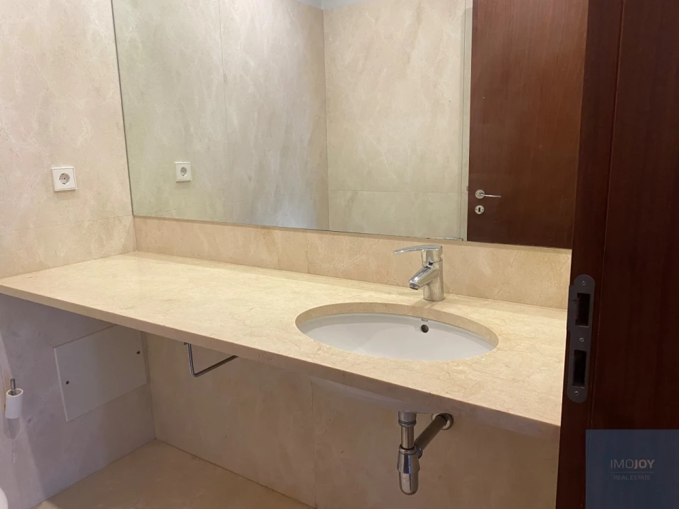 Apartamento T3 para Arrendamento em Ramalde Foto 11