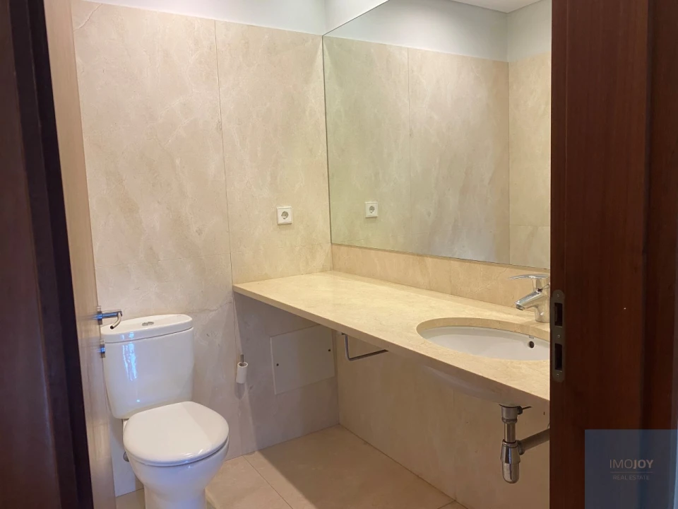 Apartamento T3 para Arrendamento em Ramalde Foto 12