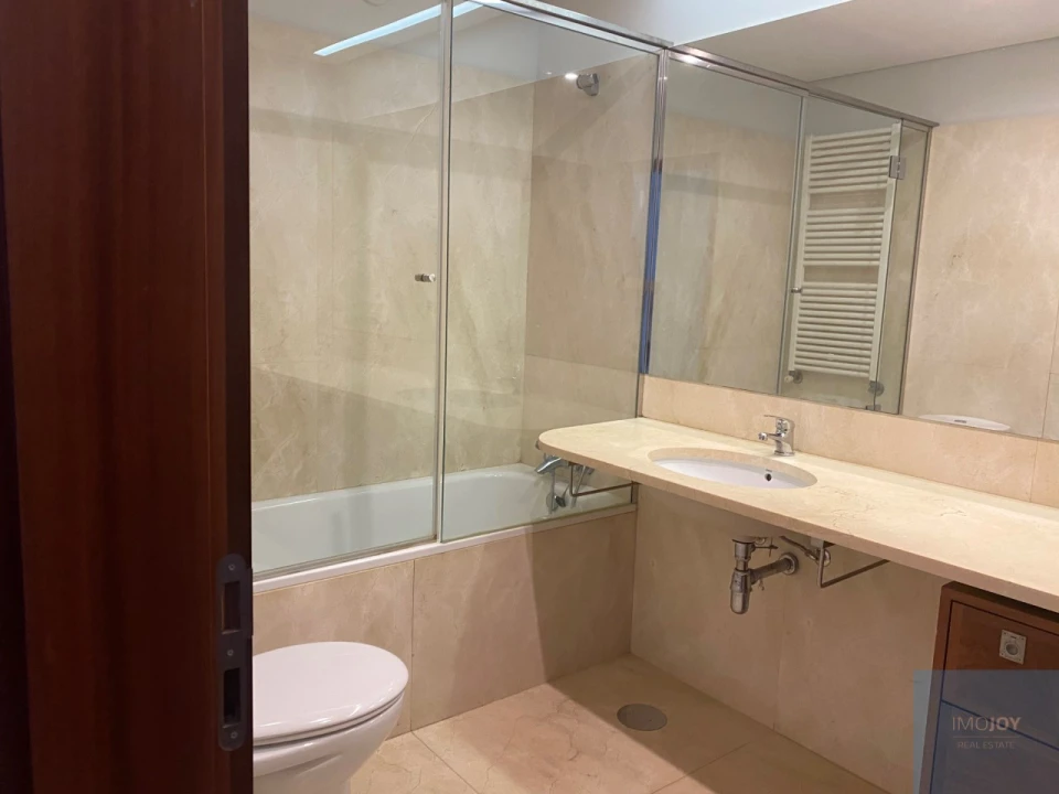 Apartamento T3 para Arrendamento em Ramalde Foto 16