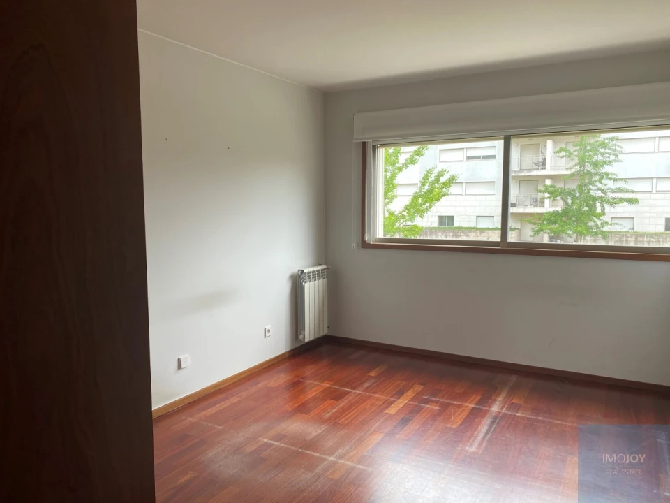 Apartamento T3 para Arrendamento em Ramalde Foto 19