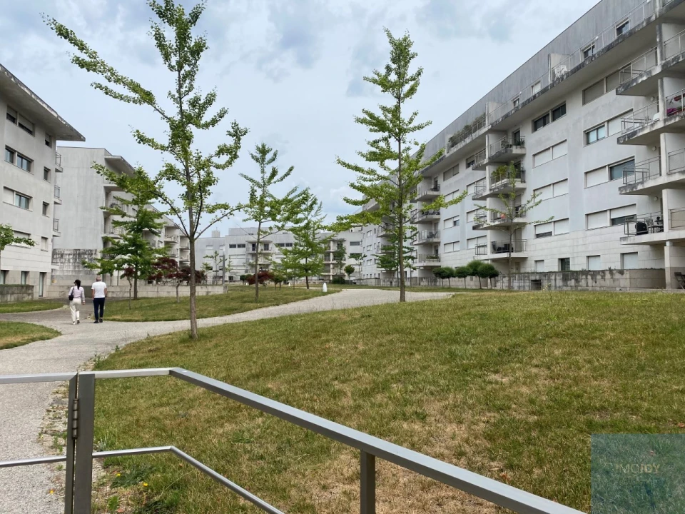 Apartamento T3 para Arrendamento em Ramalde Foto 34