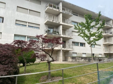Apartamento T3 para Arrendamento em Ramalde