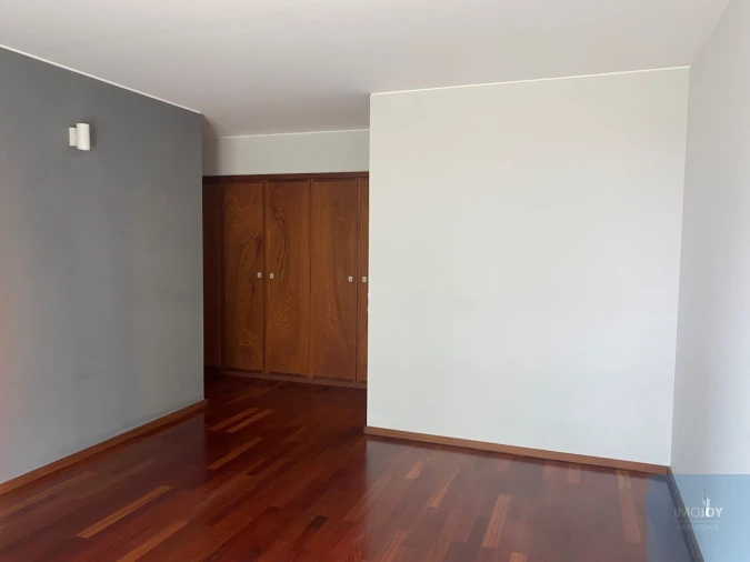 Apartamento T3 para Arrendamento em Ramalde Foto 15
