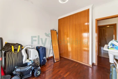 Apartamento T3 para Venda em Gondar