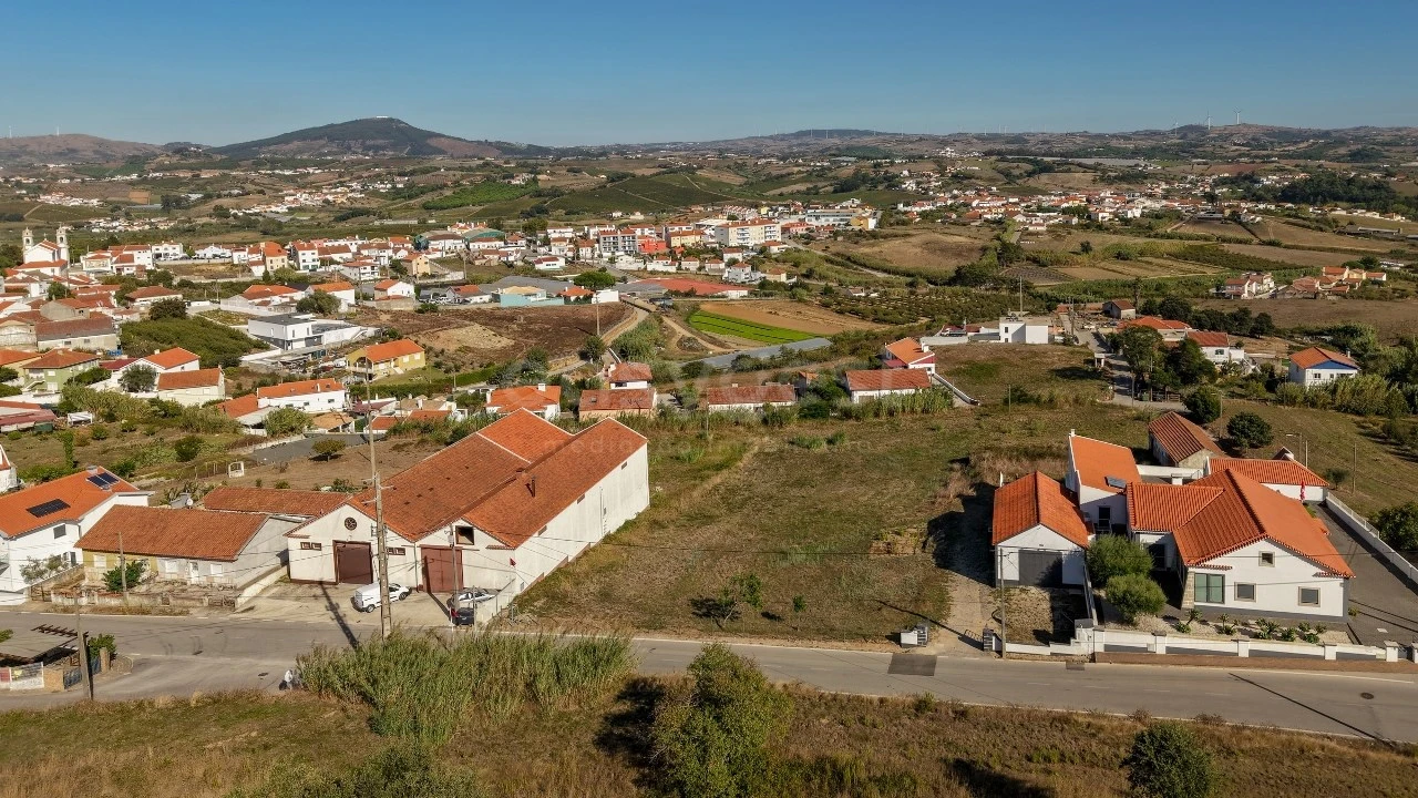 Terreno para Venda em Azueira e Sobral da Abelheira Foto 1