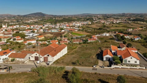 Terreno para Venda em Azueira e Sobral da Abelheira