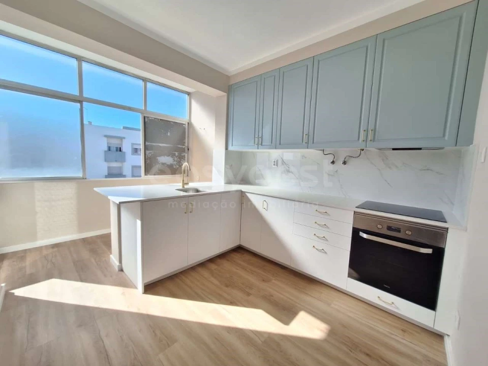 Apartamento T2 para Venda em Portimão Foto 1