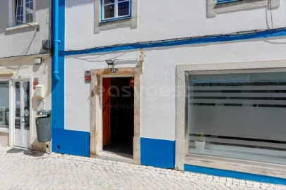 Negócio para Cedência de Quotas em Ericeira