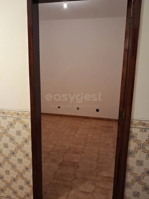 Apartamento T1 para Venda em Serpa (Salvador e Santa Maria)