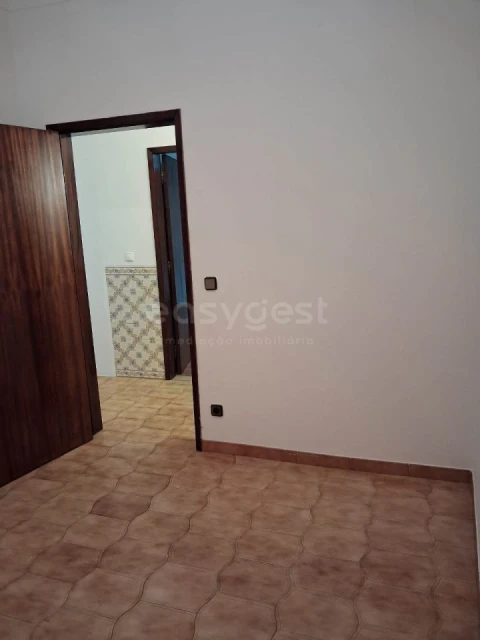 Apartamento T1 para Venda em Serpa (Salvador e Santa Maria)