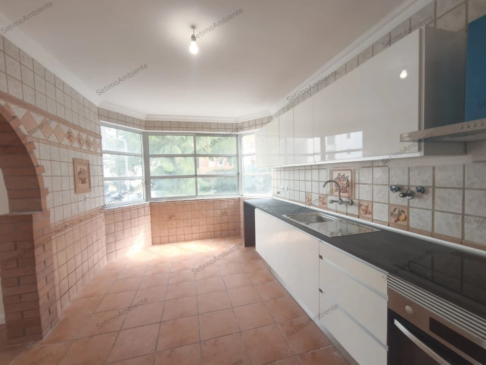 Apartamento T3 para Venda em Algueirão-Mem Martins Foto 9