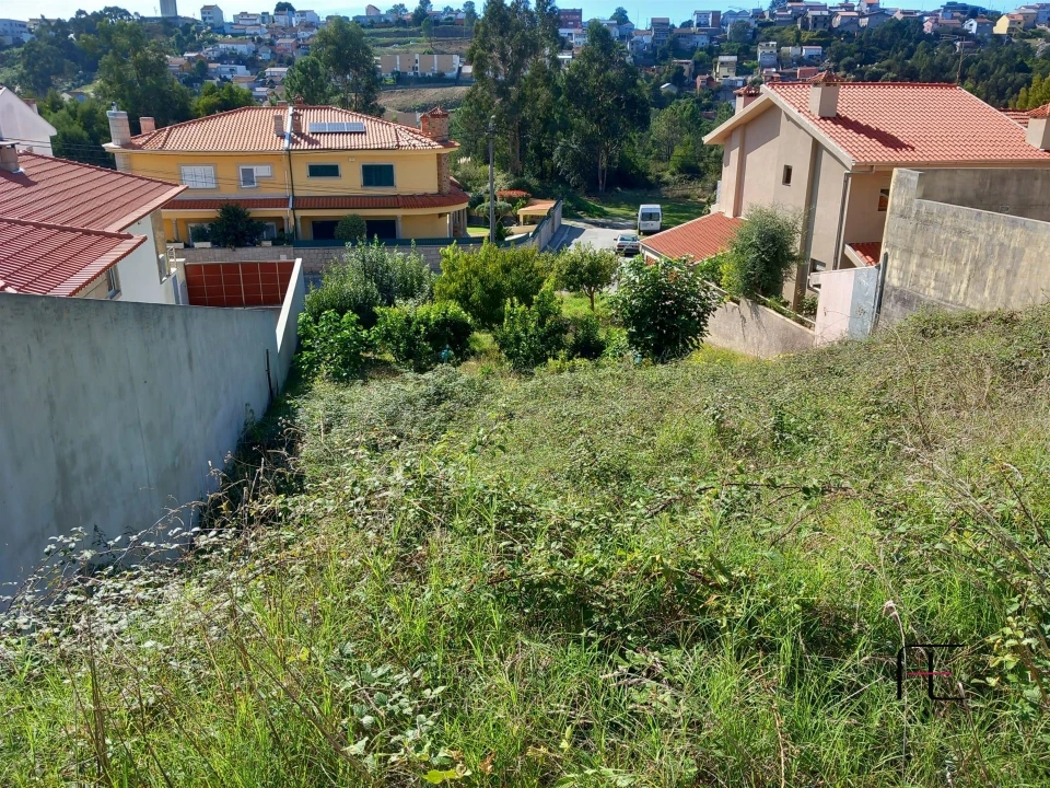 Terreno para Venda em Fânzeres e São Pedro da Cova Foto 8
