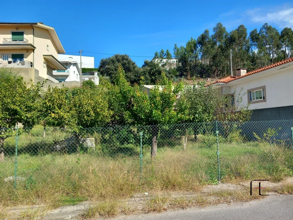 Terreno para Venda em Fânzeres e São Pedro da Cova Foto 4
