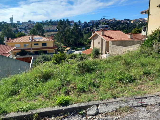 Terreno para Venda em Fânzeres e São Pedro da Cova Foto 7
