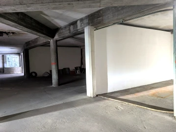 Garagem para Arrendamento em Glória e Vera Cruz