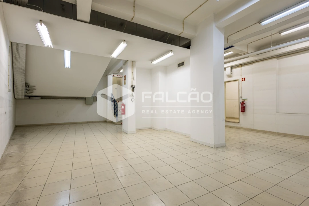 Loja para Arrendamento em Marvila, Ribeira Santarém, São Salvador, São Nicolau Foto 44