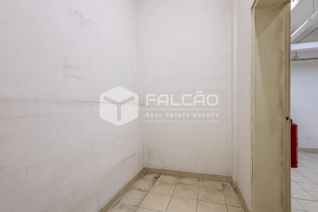 Loja para Arrendamento em Marvila, Ribeira Santarém, São Salvador, São Nicolau Foto 40