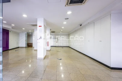 Loja para Arrendamento em Marvila, Ribeira Santarém, São Salvador, São Nicolau