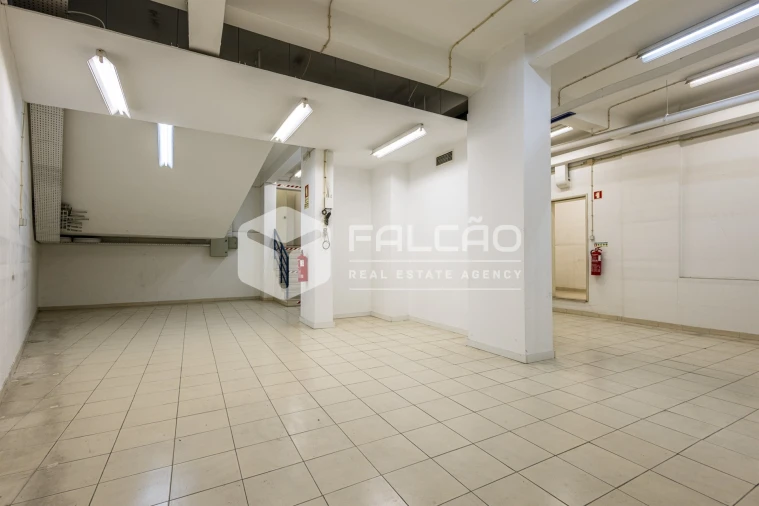 Loja para Arrendamento em Marvila, Ribeira Santarém, São Salvador, São Nicolau Foto 44