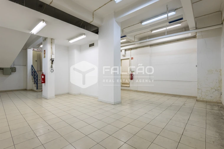 Loja para Arrendamento em Marvila, Ribeira Santarém, São Salvador, São Nicolau Foto 42