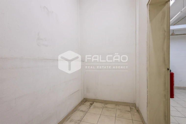 Loja para Arrendamento em Marvila, Ribeira Santarém, São Salvador, São Nicolau Foto 40