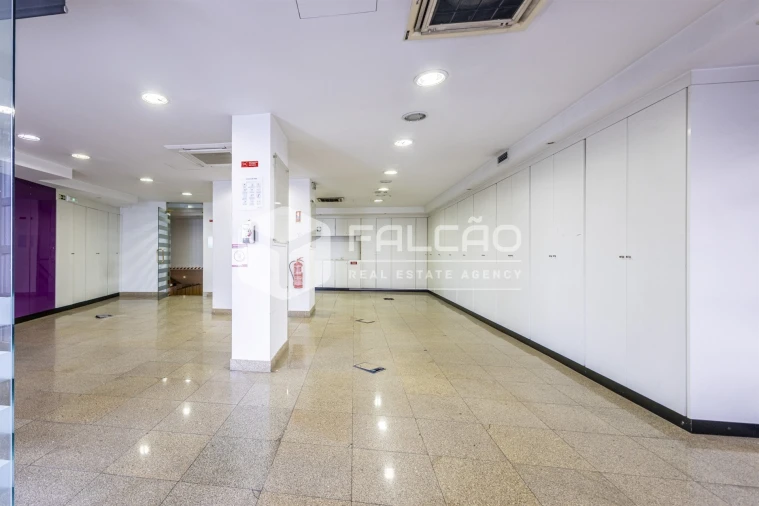 Loja para Arrendamento em Marvila, Ribeira Santarém, São Salvador, São Nicolau Foto 5