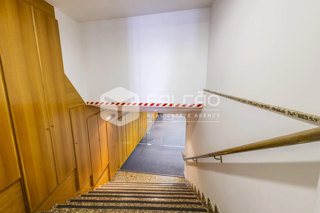 Loja para Arrendamento em Marvila, Ribeira Santarém, São Salvador, São Nicolau Foto 8