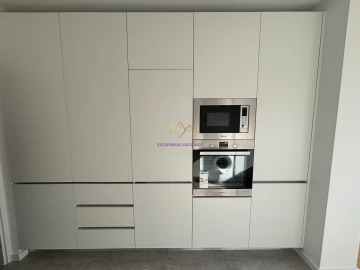 Apartamento T3 para Venda em Santo António dos Cavaleiros e Frielas