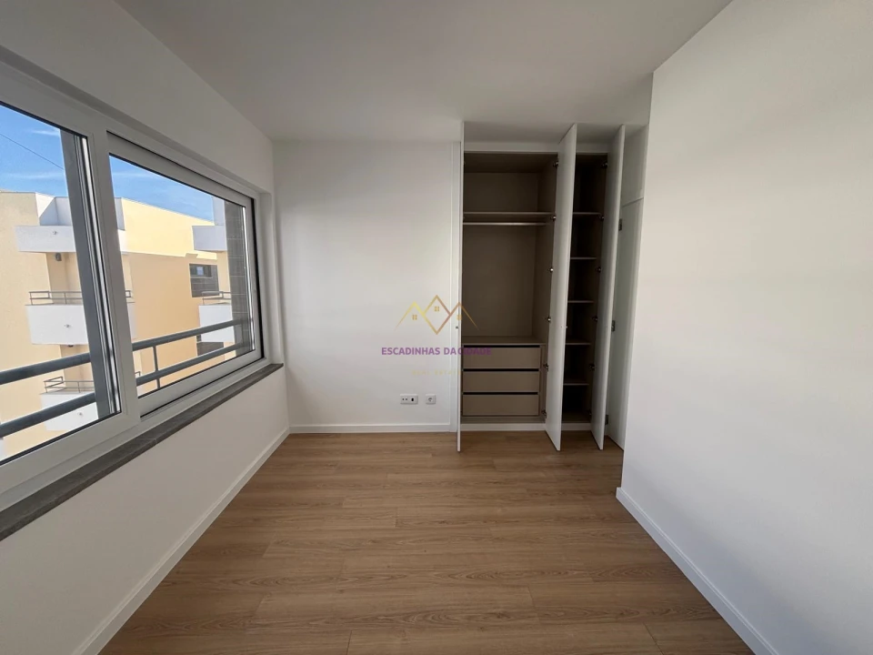 Apartamento T3 para Venda em Santo António dos Cavaleiros e Frielas Foto 22