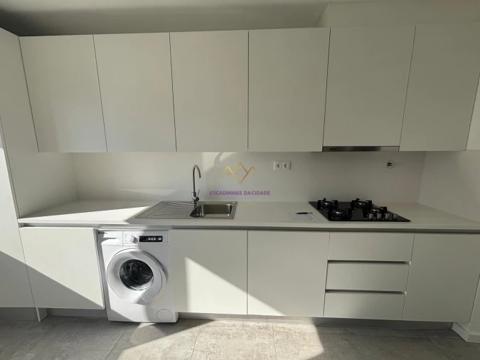 Apartamento T3 para Venda em Santo António dos Cavaleiros e Frielas Foto 10