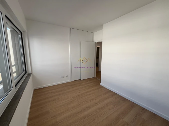 Apartamento T3 para Venda em Santo António dos Cavaleiros e Frielas Foto 15