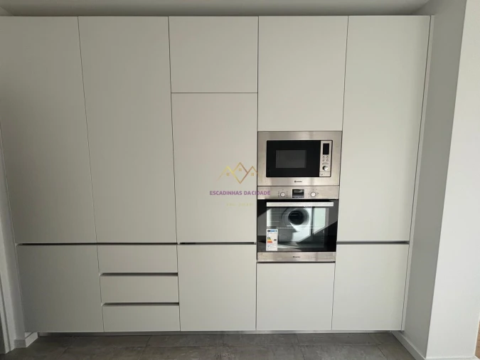 Apartamento T3 para Venda em Santo António dos Cavaleiros e Frielas Foto 9