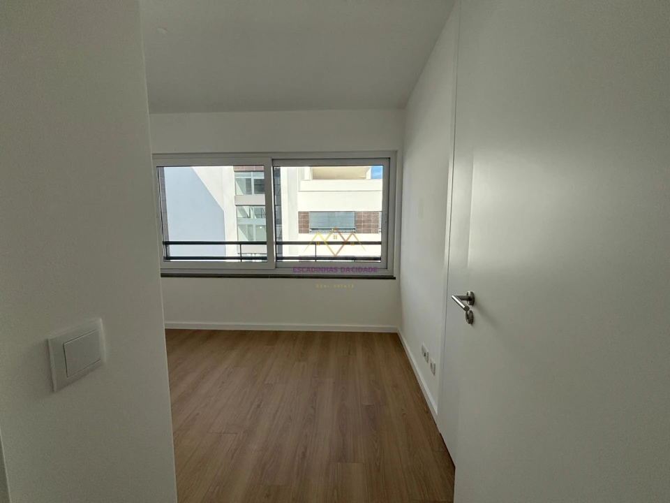 Apartamento T3 para Venda em Santo António dos Cavaleiros e Frielas Foto 20
