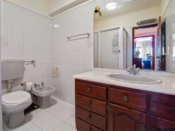 Apartamento T3 para Venda em Carnaxide e Queijas