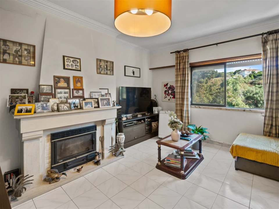 Apartamento T3 para Venda em Carnaxide e Queijas Foto 10