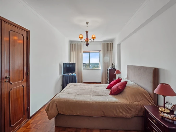 Apartamento T3 para Venda em Carnaxide e Queijas Foto 14
