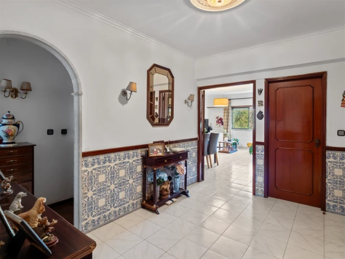 Apartamento T3 para Venda em Carnaxide e Queijas Foto 2