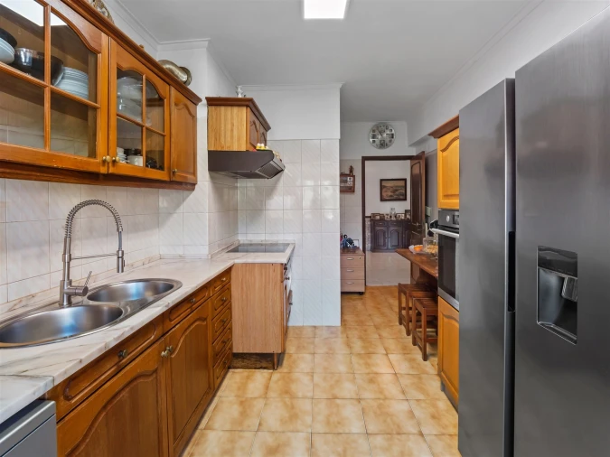 Apartamento T3 para Venda em Carnaxide e Queijas Foto 8