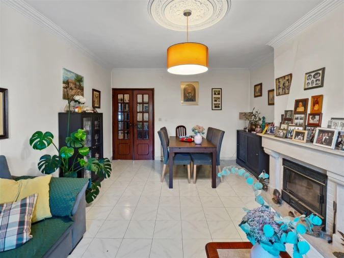 Apartamento T3 para Venda em Carnaxide e Queijas Foto 11